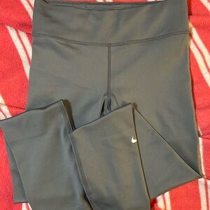 Nike Girls Gray DRI-FIT Leggings.